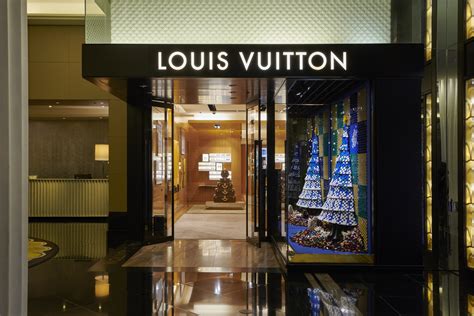 louis vuitton melbourne crown uk